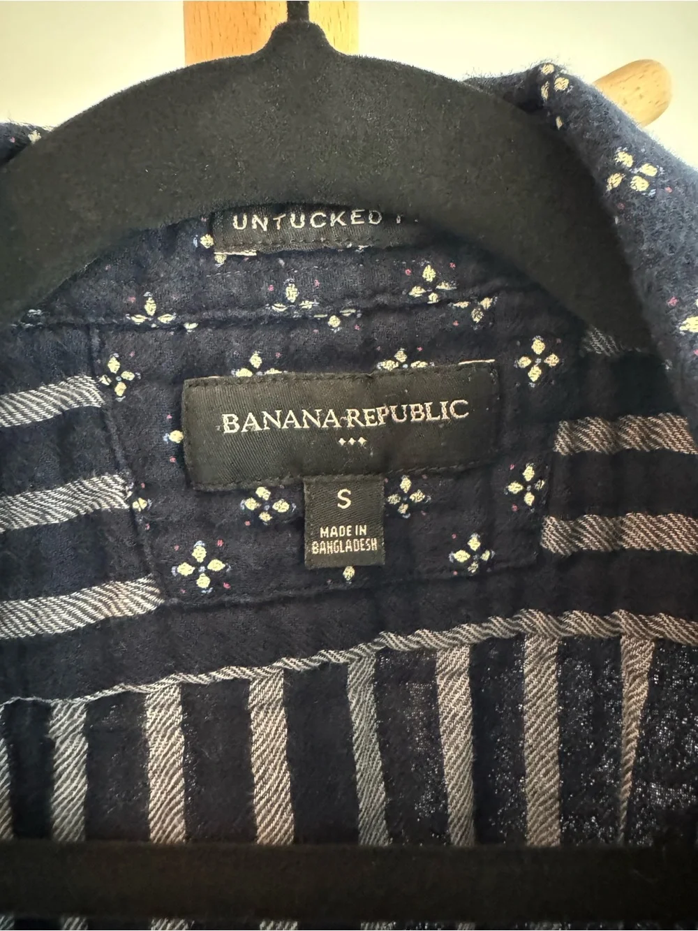 Banana Republic - Quilted Navy Printed Button-Up Jacket (small)